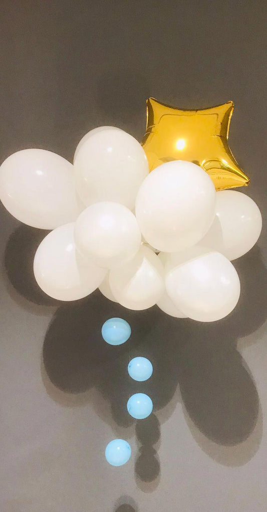 Star and cloud balloon bouquet